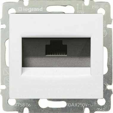 LEGRAND 774230 Valena 1xRJ45 LCS2 Cat5e UTP socket with nails, white