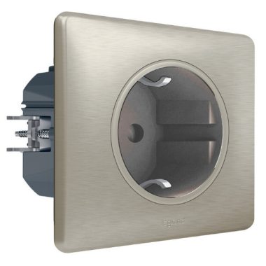 LEGRAND 064837 Smart socket - 16 A - Celiane Netatmo Titanium