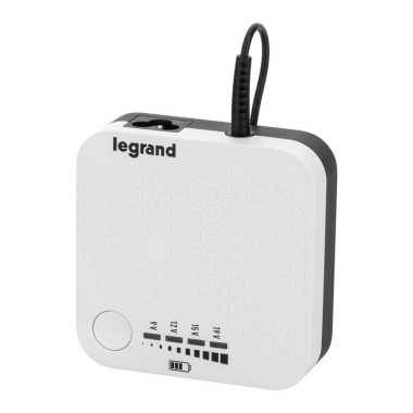 LEGRAND 311010 KEOR DC szünetmentes tápegység 25 W BEM: C14 aljzat + C13+SCH kábel, KIM: DC adapter készlet,