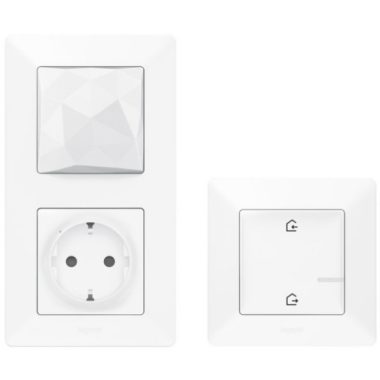 LEGRAND 752196 Smart Starter Kit - Central unit with smart socket + main switch Valena Life Netatmo white