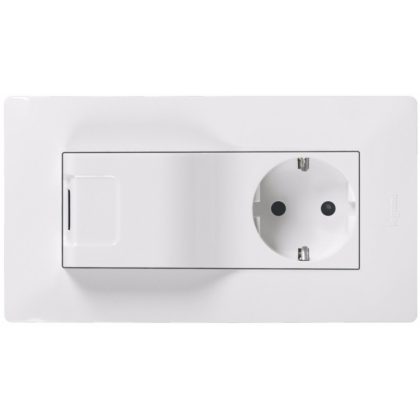   LEGRAND 764530 Niloé 2P+F / USB kombinált dugalj csatlakozóaljzat, fehér