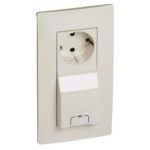   LEGRAND 764630 Niloé 2P+F / USB kombinált dugalj csatlakozóaljzat, bézs